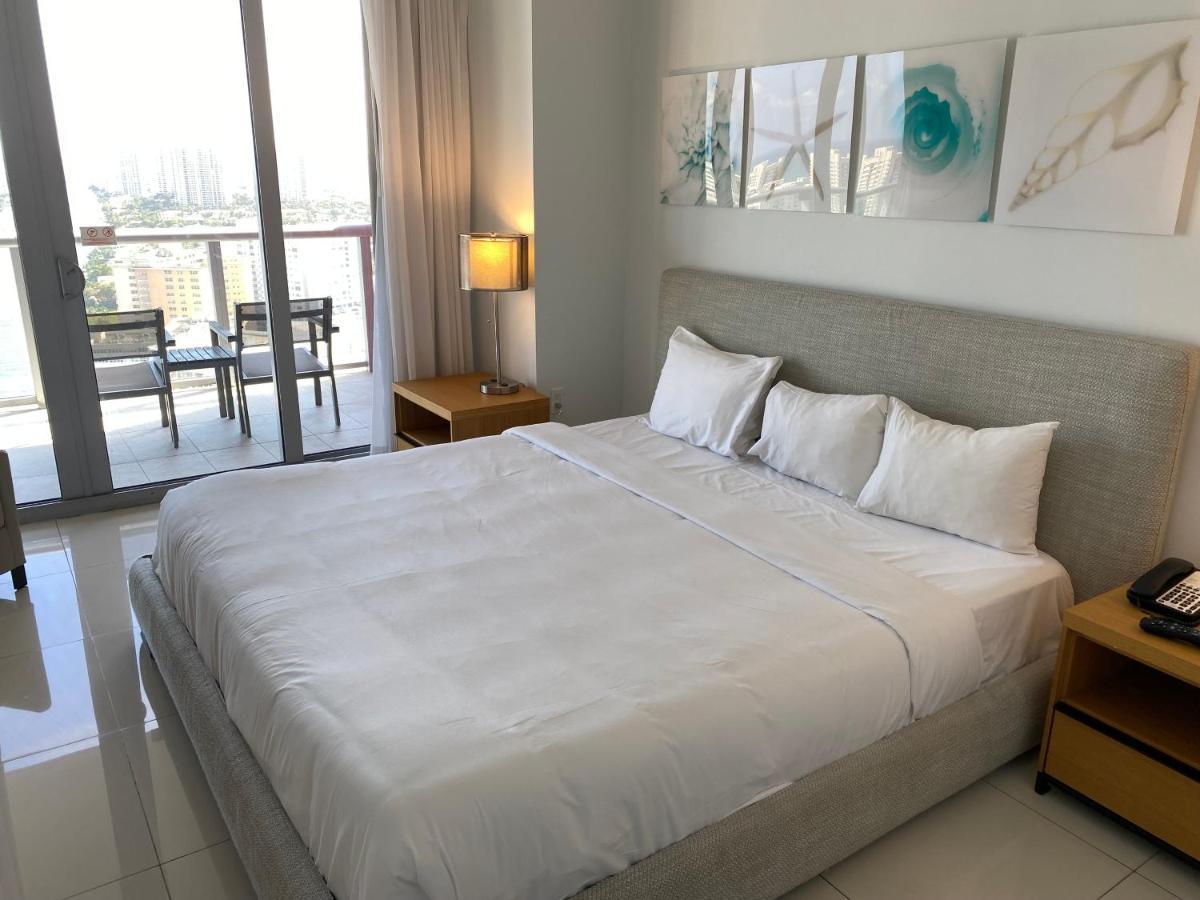 Amazing 1B-1B Apartment With Amazing View! 28A Hallandale Beach Exteriör bild